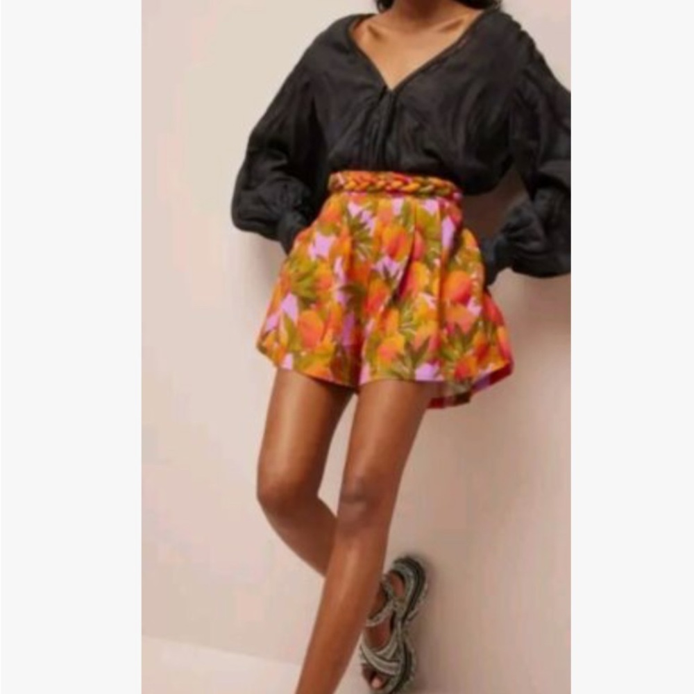 Farm Rio Mango Macaws shorts size M